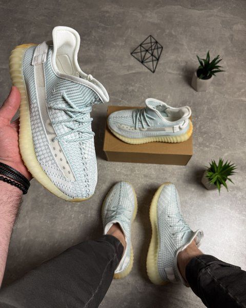 Блакитно-білі Yeezy Boost 350 5870-1563640 фото